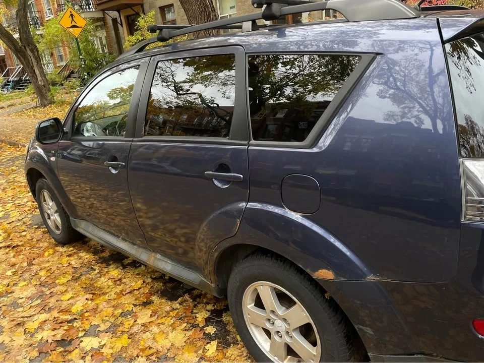 2009 Mitsubishi Outlander - Image 3 of 9