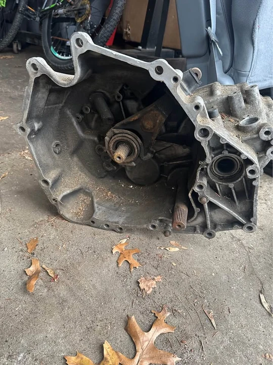 Parts & Memorabilia Gearboxes - Image 2 of 10