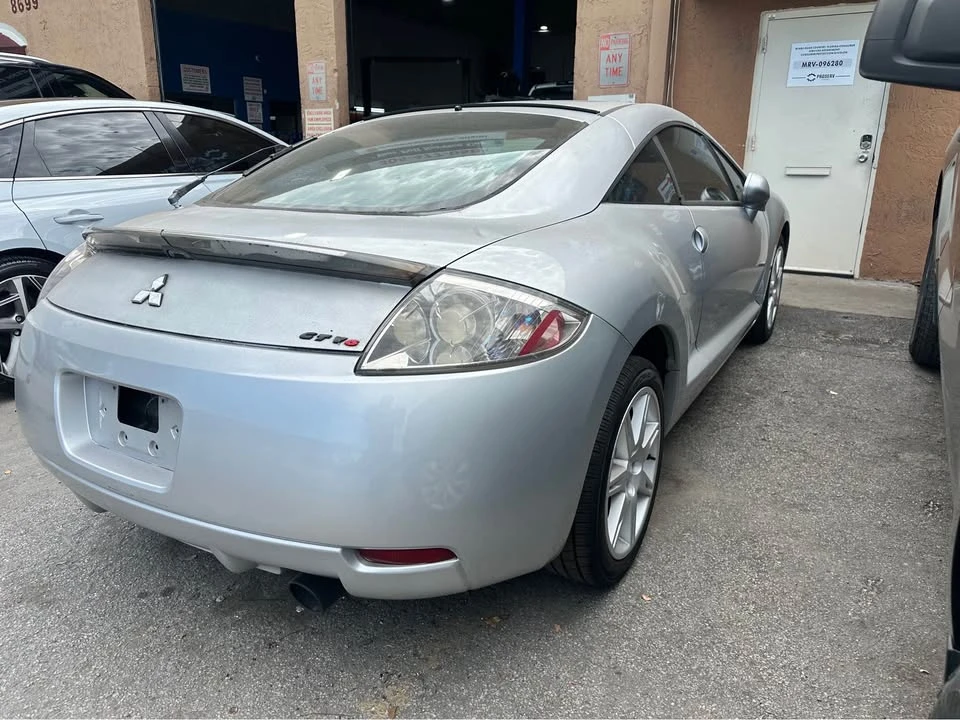 2005 Mitsubishi Eclipse 3rd Gen - Image 4 of 10