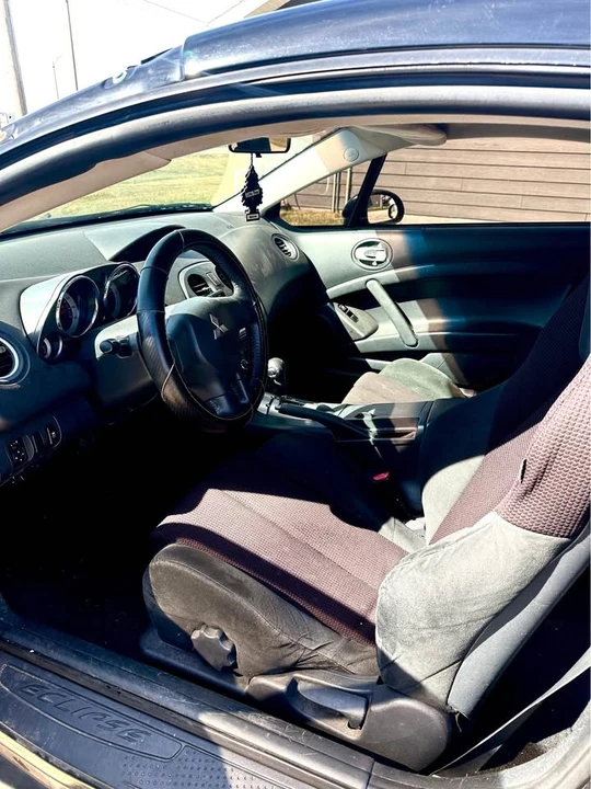 2012 Mitsubishi Eclipse 4th Gen - Image 4 of 7