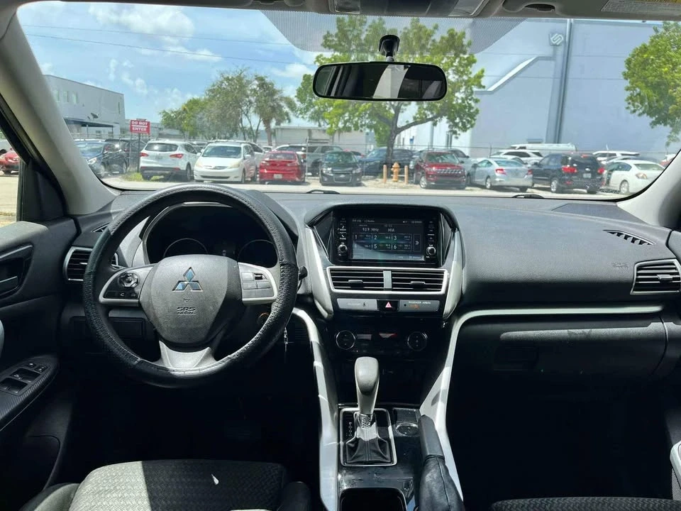 2020 Mitsubishi Eclipse Cross - Image 3 of 9