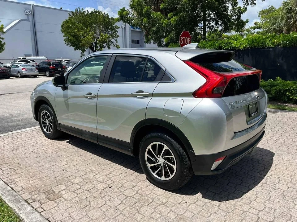 2020 Mitsubishi Eclipse Cross - Image 2 of 9