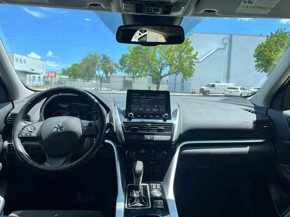 2023 Mitsubishi Eclipse Cross - Image 2 of 9