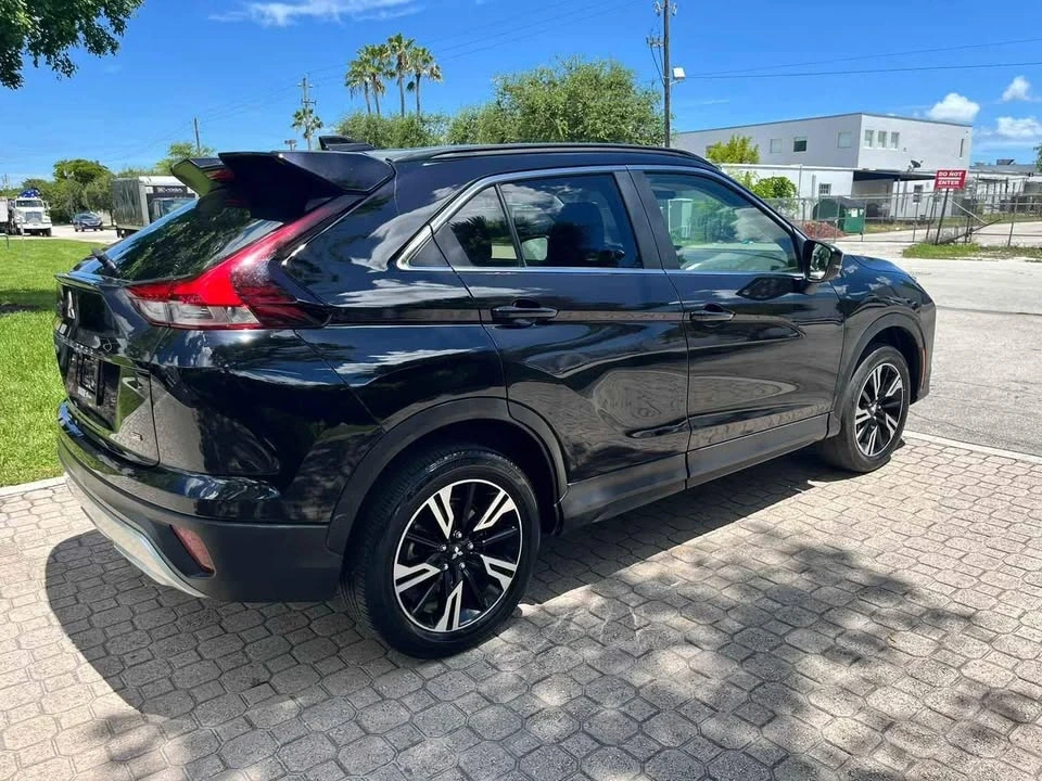 2023 Mitsubishi Eclipse Cross - Image 5 of 9