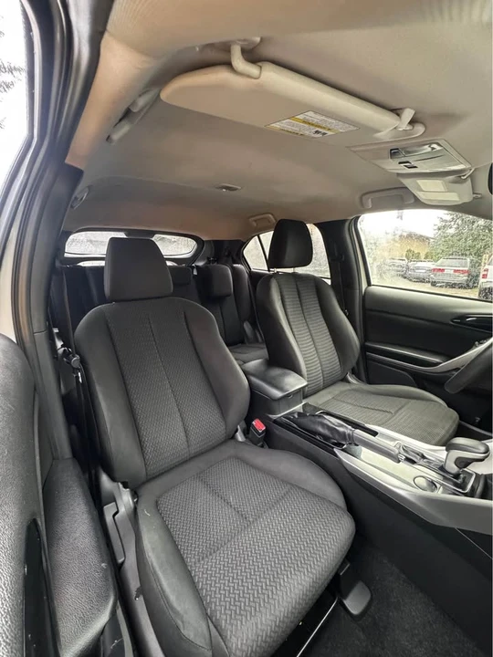 2019 Mitsubishi Eclipse Cross - Image 6 of 10