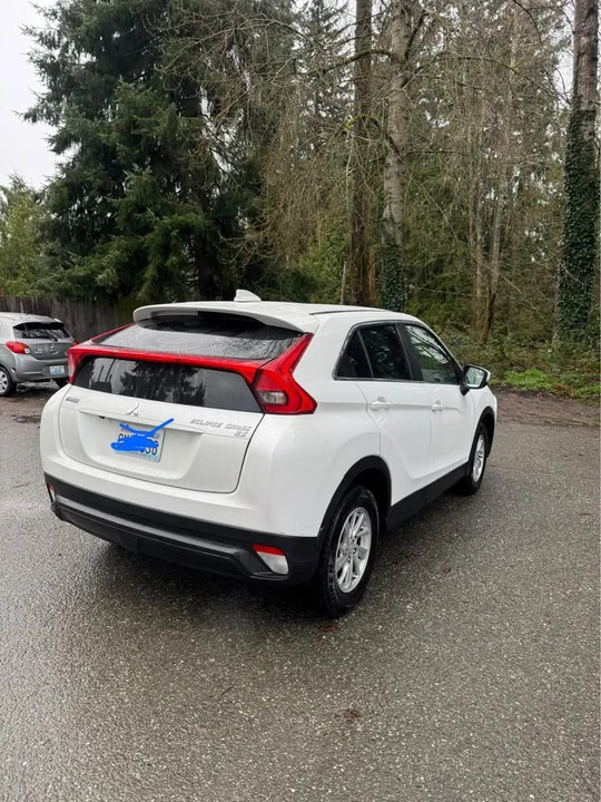 2019 Mitsubishi Eclipse Cross - Image 8 of 10