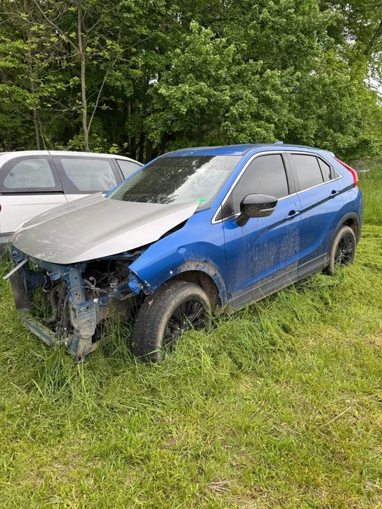 2019 Mitsubishi Eclipse Cross - Image 2 of 2