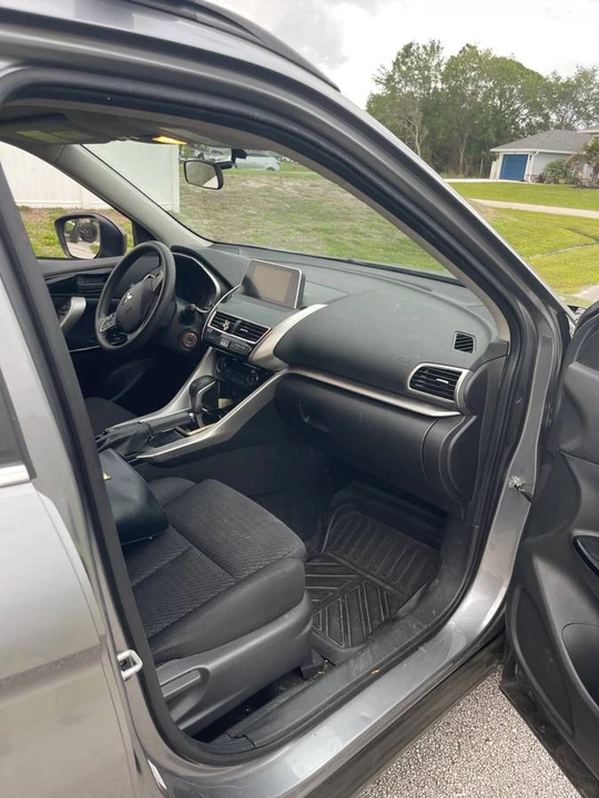 2020 Mitsubishi Eclipse Cross - Image 2 of 8