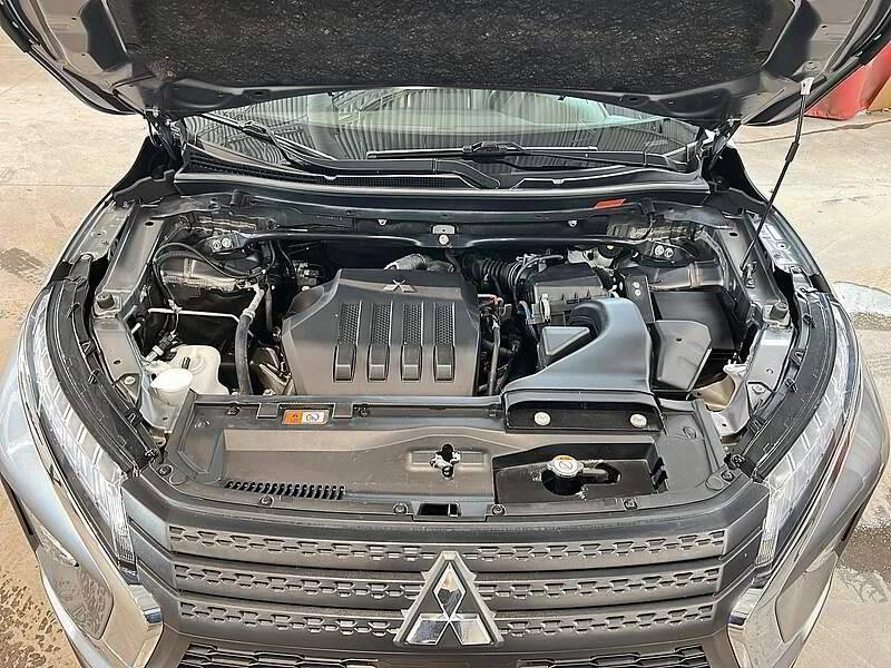 2022 Mitsubishi Eclipse Cross - Image 7 of 11