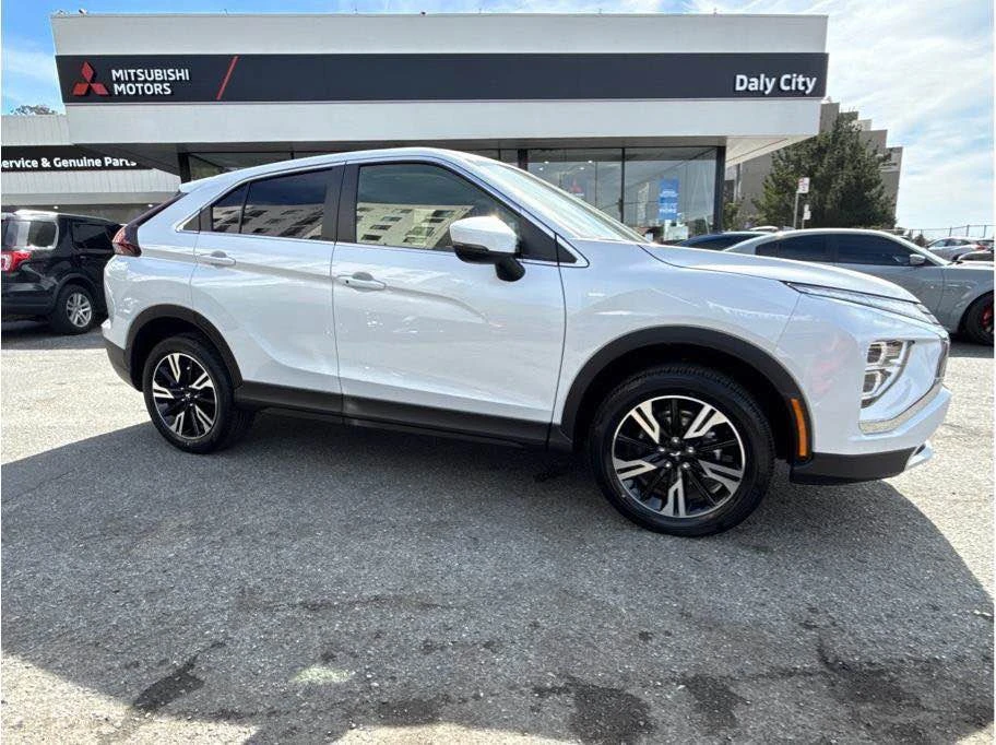 2025 Mitsubishi Eclipse Cross - Image 3 of 6