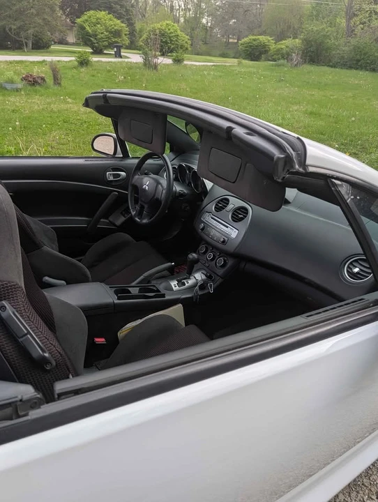 2012 Mitsubishi Eclipse - Image 7 of 10
