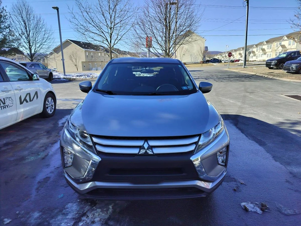 2018 Mitsubishi Eclipse Cross - Image 6 of 9
