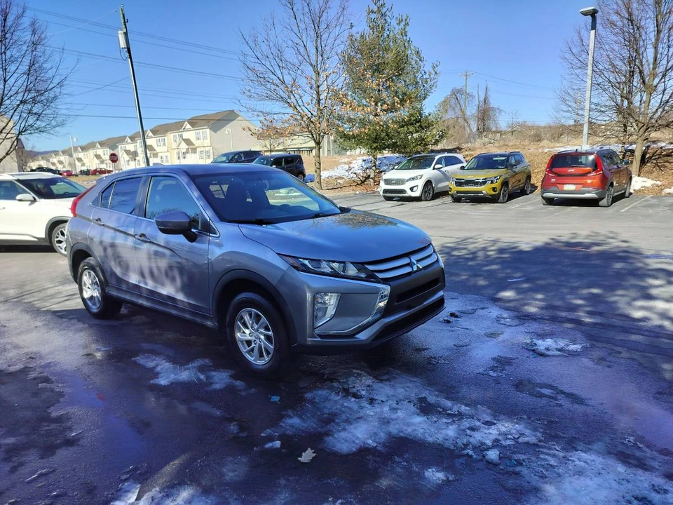 2018 Mitsubishi Eclipse Cross - Image 2 of 9
