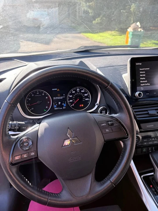 2022 Mitsubishi Eclipse Cross - Image 7 of 9