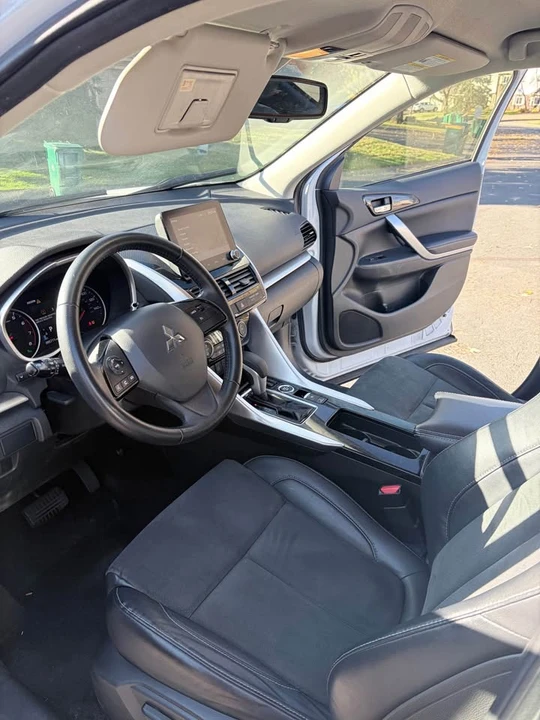 2022 Mitsubishi Eclipse Cross - Image 5 of 9
