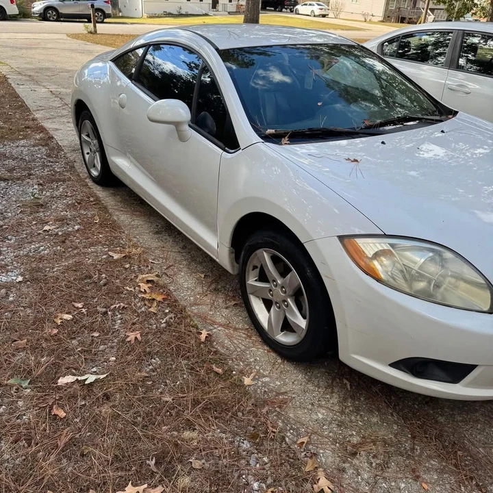 2009 Mitsubishi Eclipse 4th Gen - Image 2 of 10