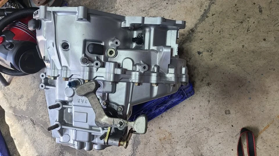 2008 Parts & Memorabilia Gearboxes - Image 9 of 10