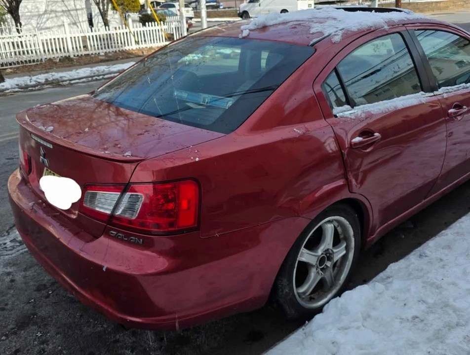 2012 Mitsubishi Galant 9th Gen - Image 2 of 3