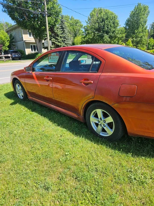 Mitsubishi Galant - Image 2 of 3