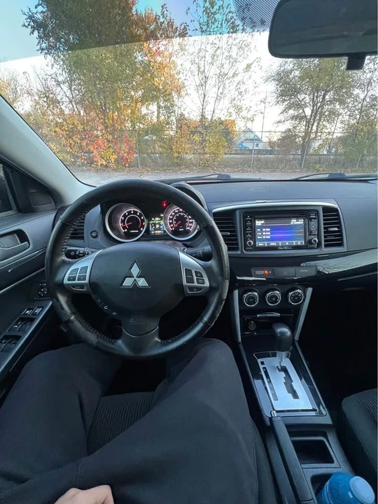 2017 Mitsubishi Lancer 10th Gen - Image 6 of 8