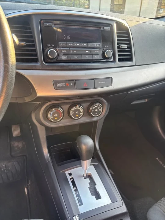 2014 Mitsubishi Lancer 10th Gen - Image 5 of 10