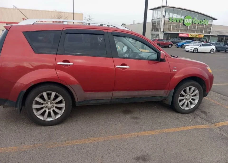2008 Mitsubishi Outlander - Image 7 of 9
