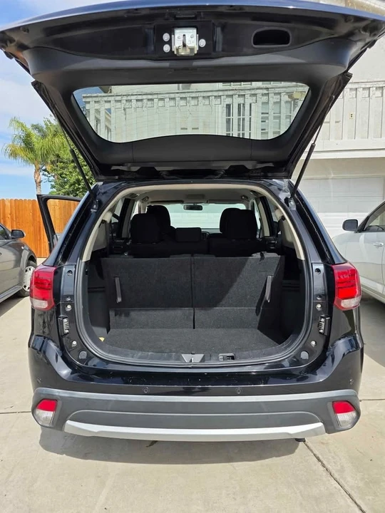 2016 Mitsubishi Outlander - Image 5 of 6