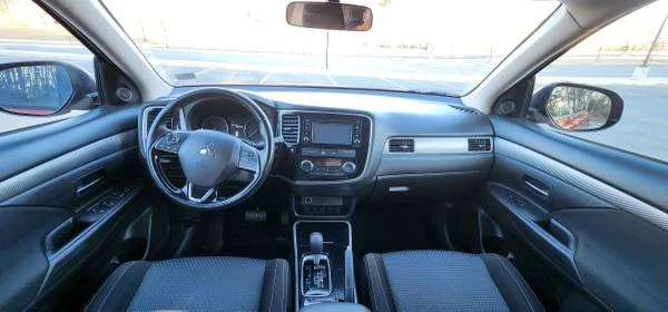 2017 Mitsubishi Outlander - Image 7 of 8