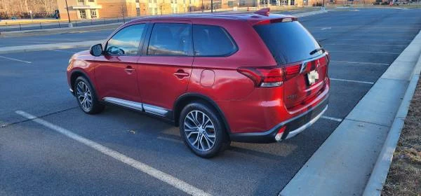 2017 Mitsubishi Outlander - Image 5 of 8