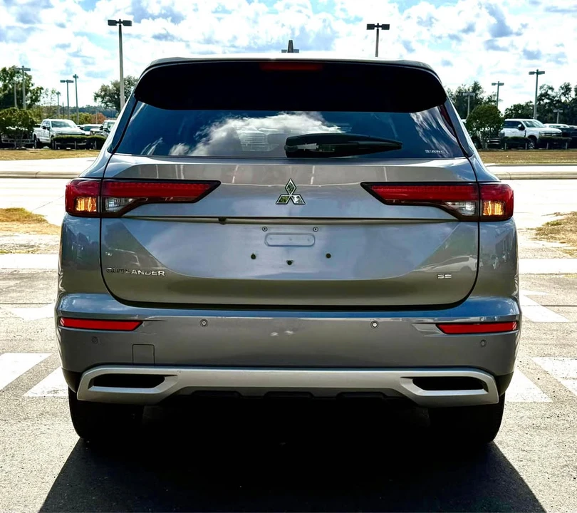 2024 Mitsubishi Outlander - Image 3 of 7