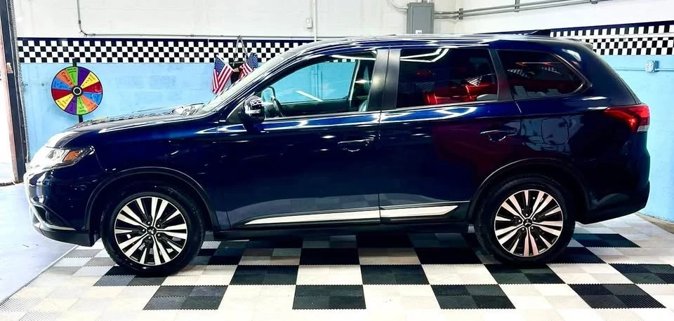 2020 Mitsubishi Outlander - Image 5 of 10