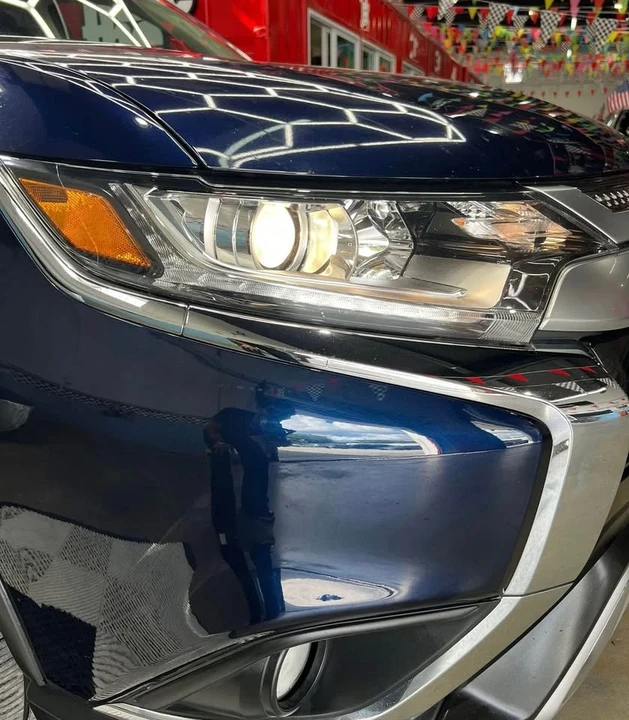 2020 Mitsubishi Outlander - Image 4 of 10