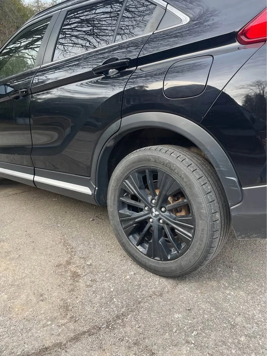2019 Mitsubishi Eclipse Cross - Image 7 of 10