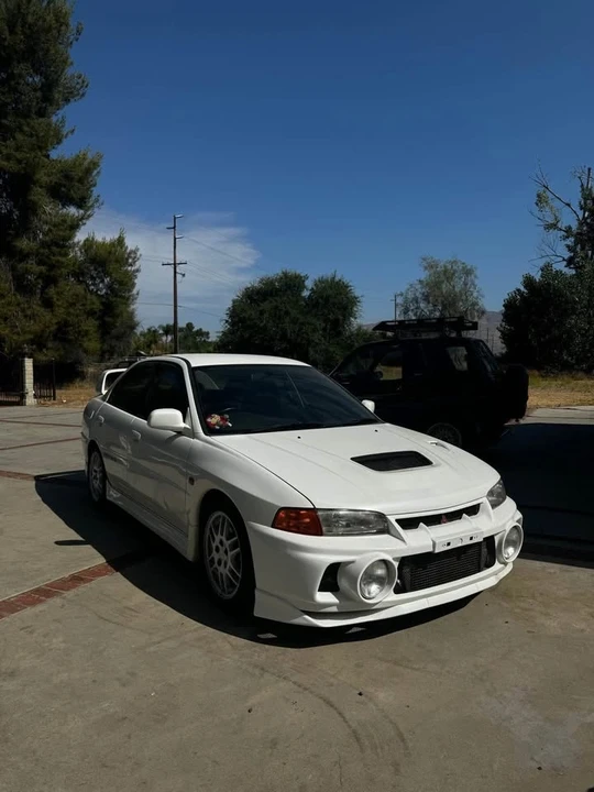 1996 Mitsubishi Lancer Evolution IV 6th Gen - Image 3 of 4