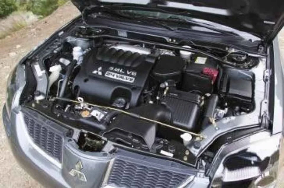 2004 Mitsubishi Galant 9th Gen - Image 6 of 9