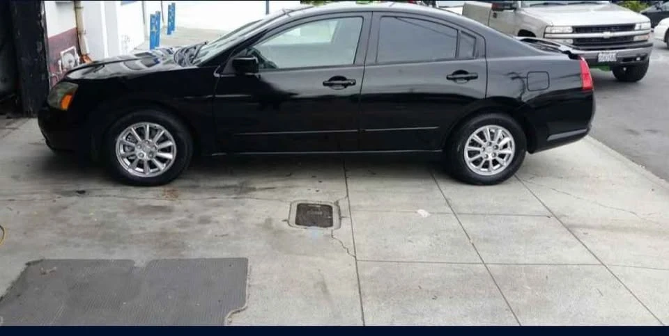 2004 Mitsubishi Galant 9th Gen - Image 2 of 9