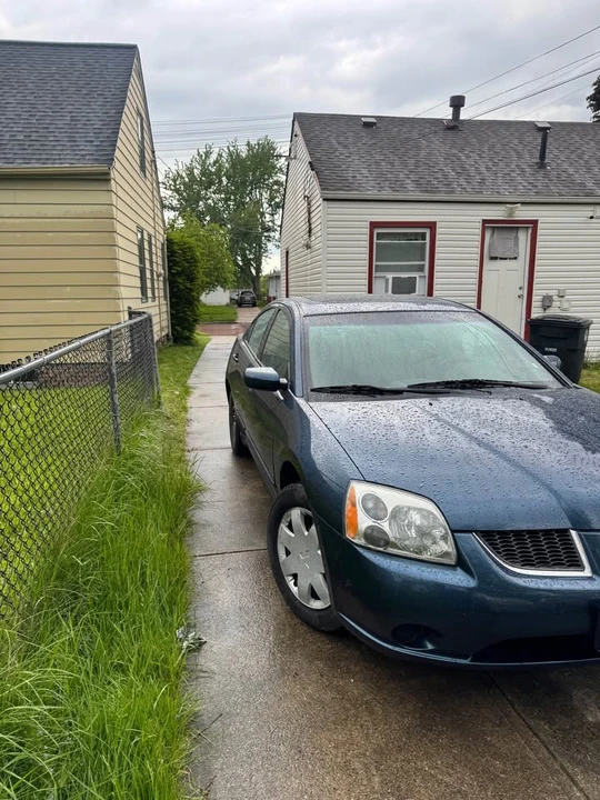 Mitsubishi Galant - Image 4 of 10