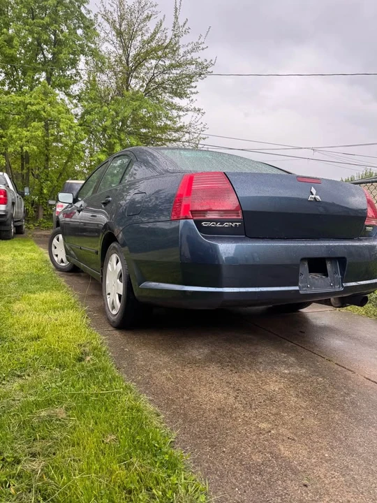 Mitsubishi Galant - Image 5 of 10
