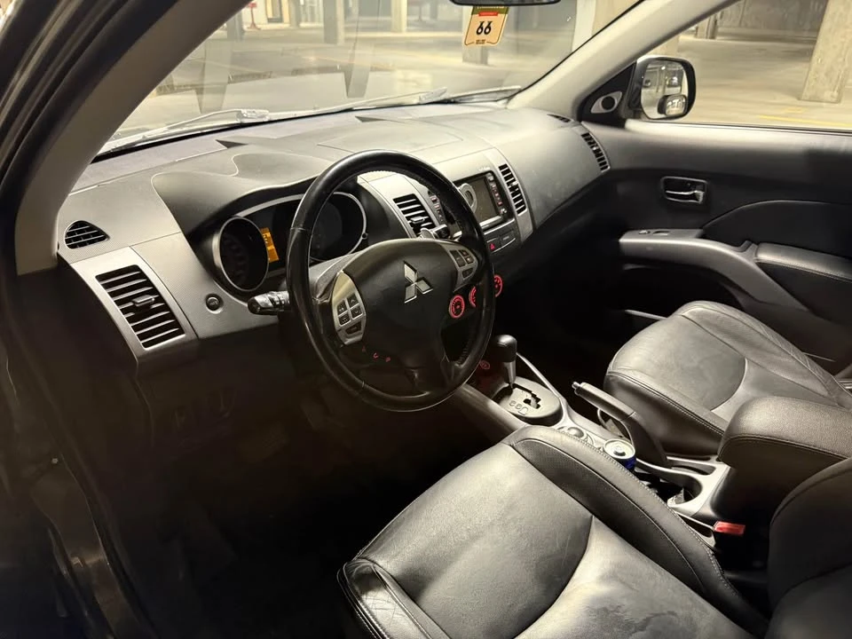 2008 Mitsubishi Outlander - Image 4 of 10