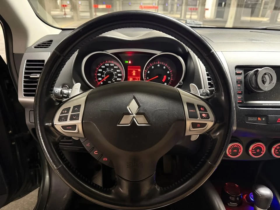 2008 Mitsubishi Outlander - Image 5 of 10