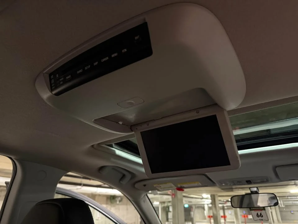 2008 Mitsubishi Outlander - Image 8 of 10