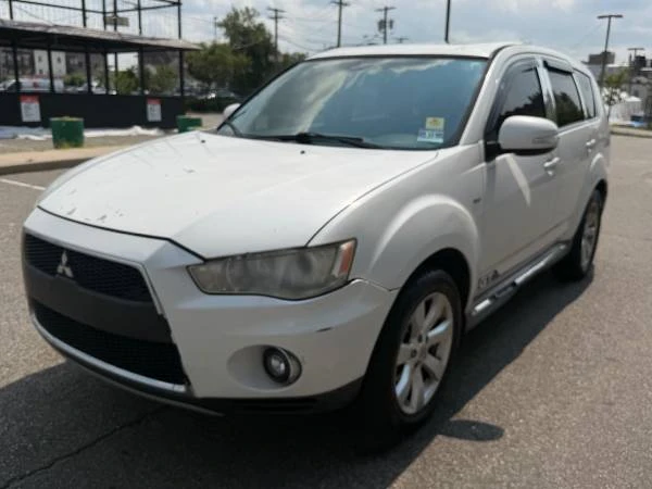 2009 Mitsubishi Outlander - Image 3 of 14