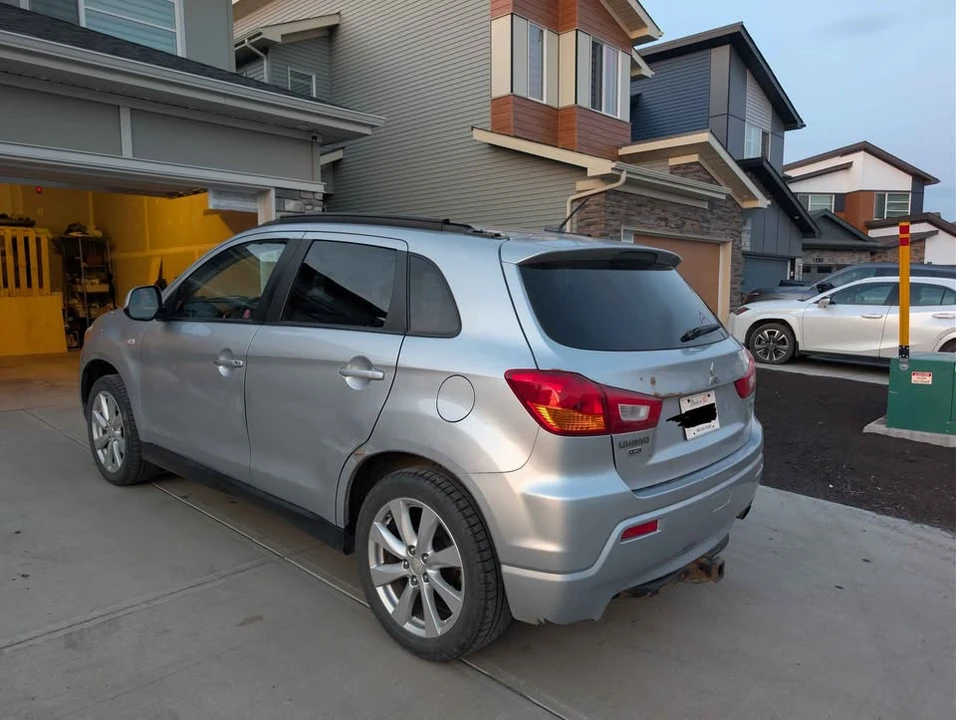 2012 Mitsubishi RVR - Image 2 of 10