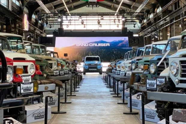 Toyota Land Cruiser - Image 2 of 5