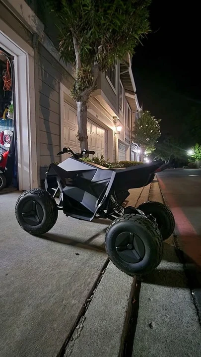 Tesla Cybertruck - Image 3 of 3