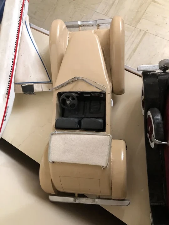 Parts & Memorabilia Scale Models - Image 6 of 9