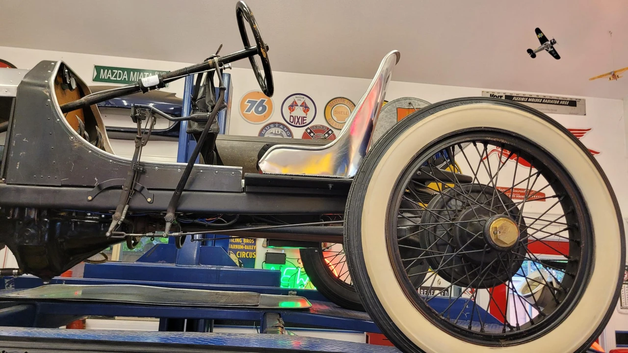 Ford Model T - Image 18 of 31