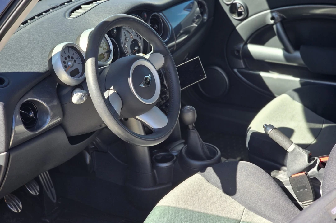 2006 Mini Mini Cooper S 1st Gen - Image 6 of 10