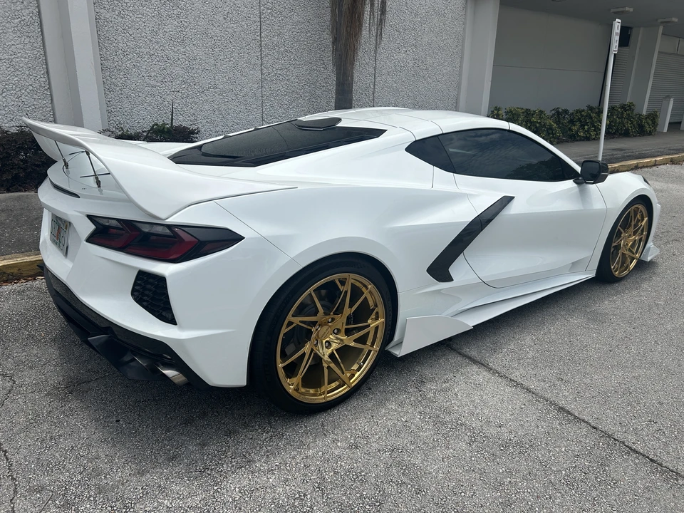 2022 Chevrolet Corvette C8 - Image 8 of 31