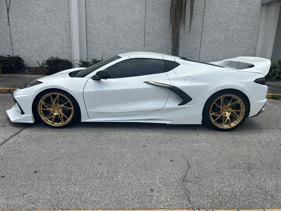 2022 Chevrolet Corvette C8 - Image 5 of 31
